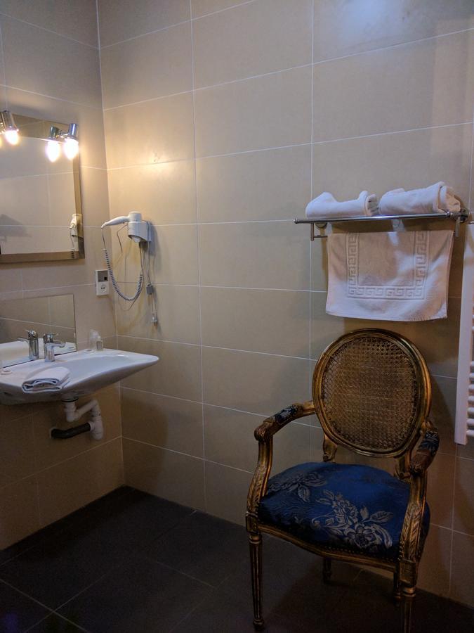 Hotel Fleur De Lys Bailleul  Buitenkant foto